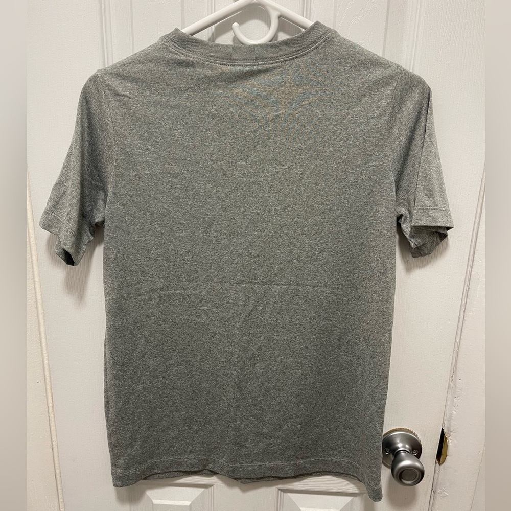 Nike Dri-Fit Kids Gray Short Sleeve - Picture 5 of 5